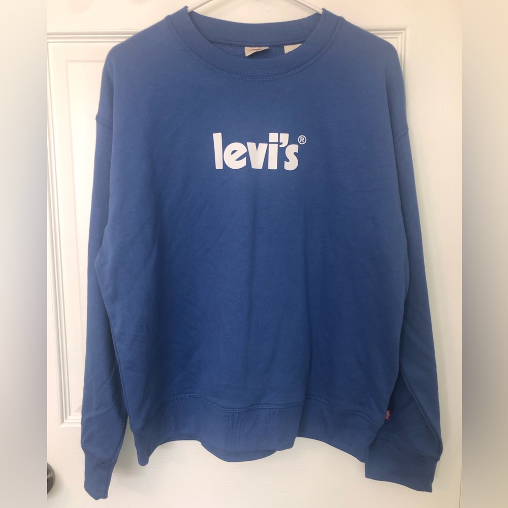 Levi’s crewneck sweater (L)